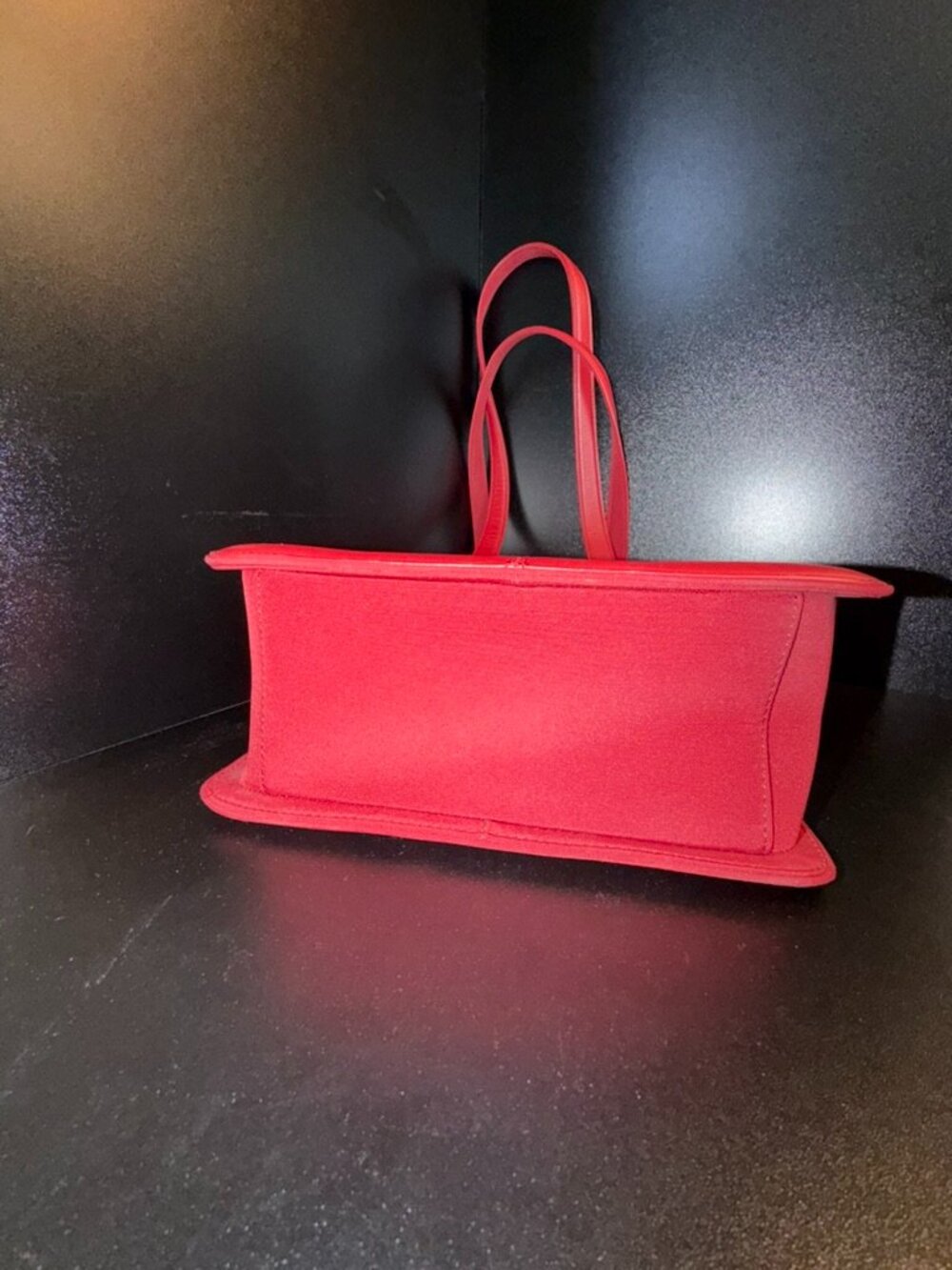 Jones New York Red Leather Zip Top Shoulder Tote Purse Classic Minimalist Bag - Picture 7 of 7